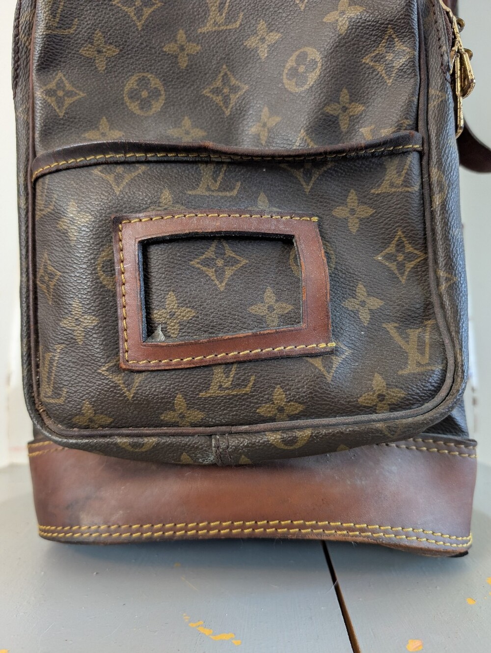Early 80's "Louis Vuitton" Monogram Golf Club Bag - *Display Piece* - Rare Find! - Picture 11 of 16
